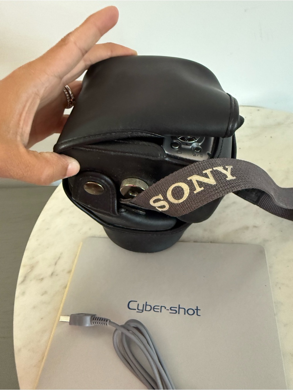 SONY Cyber-Shot DSC-H2 12x Digital Camera with case as is - Picture 8 of 12